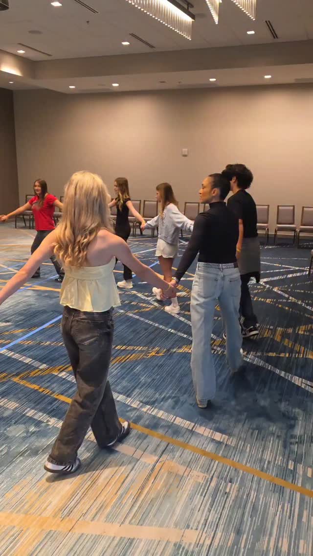 @naimamora breaking it DOWN 🙌🏾
This drill teaches one of the most important lessons in modeling. Yes, the runway is YOUR moment. But the SHOW only works when everyone is in sync.
The energy you feel holding hands in that circle?
That's the same energy you have to carry into every walk, every pose, every show you're part of.
This is the real education. And it's exactly what we cover inside KidFash Climb. Don't miss out on the next virtual Model Development Bootcamp.
Follow @kidfashmagazine for more tips like this 👆
Comment CLIMB to learn how to join our next Bootcamp 🔥