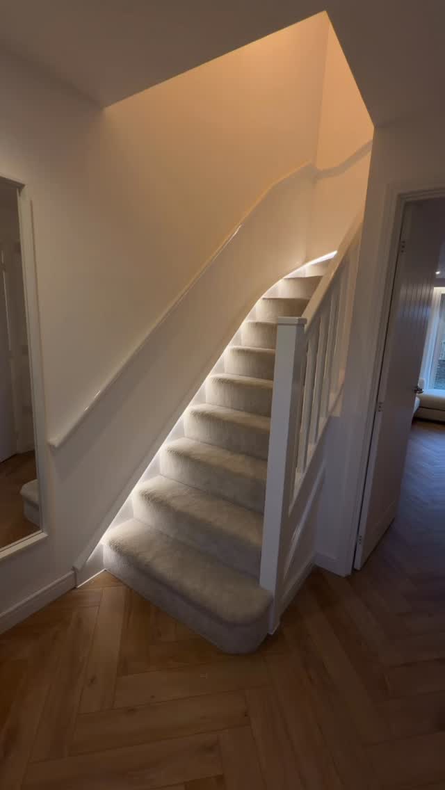 NEW BUILD PROJECT NOW COMPLETE 🏡✔️
Modern finishes & smart home features installed throughout:
• Bespoke LED Lighting for Tv Wall, Curtain Detail & Stairway
• Anti Glare Spotlights
• Backlit Mirrors
• Decorative Lights
• Soffit Lighting
• Ceiling Speakers
• CCTV & Alarm System
All lighting fully controllable through smart touchscreen wall displays and mobile control, making it easy to adjust scenes and lighting throughout the house.
#glasgowelectrician #homerenovation #ledstrip #lighting