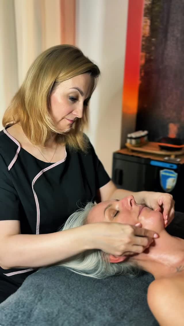 Relaks w #bluetorispa 🥰 znajdź chwilę dla siebie i umów się na jeden z naszych bestsellerowych zabiegów ❤️