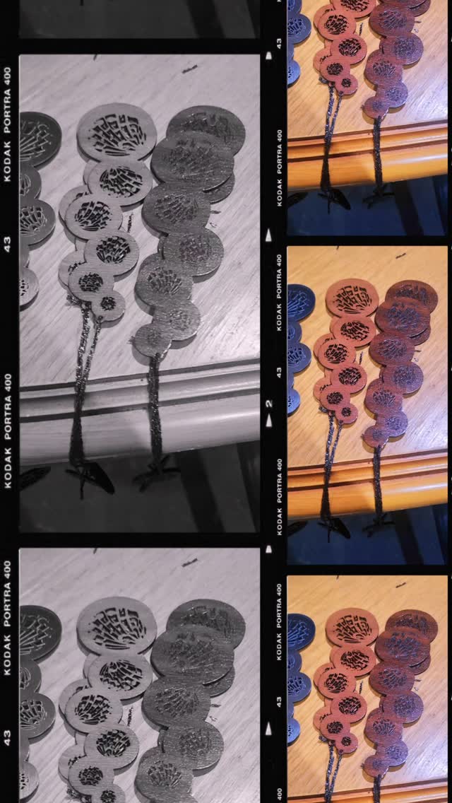 Phew, days to go before renfair and the first batch of Bookmarks are completely finished varnished edged and strung!!! ... now to string all the weapon Bookmarks, Now that's going to be an adventure!!!
#bookmarks #booklover #handmade #australianwood #makingit