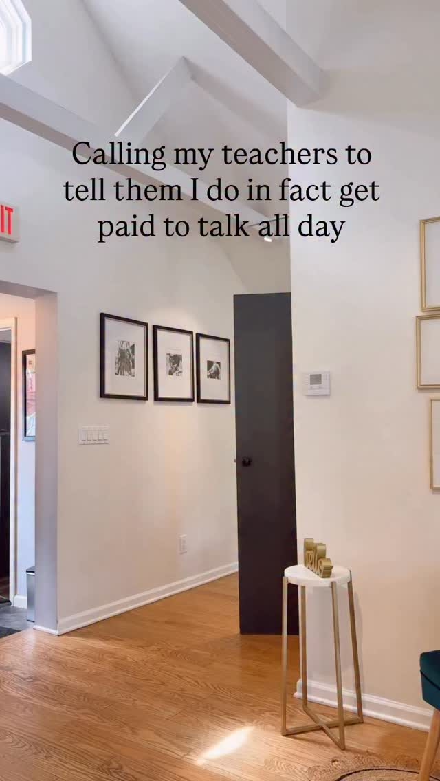 I don’t get paid to play the recorder all day though 🙄
Ready for a side of some good conversation with your hair appointment? Visit our booking link and pull up a chair