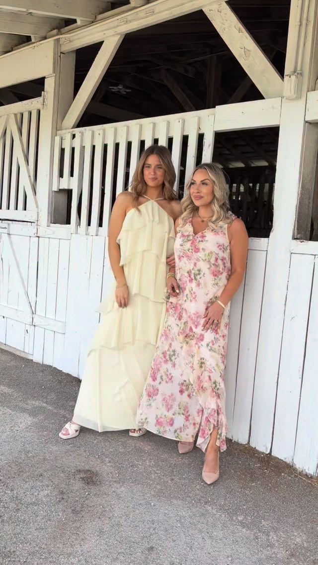 A little teaser for what’s about to hit the floor 👀💖 Get ready for this week’s new arrivals 😍🛍️ They’re too good to miss ✨
#newarrivals #sneakpeak #shopsmall #nashville #franklin