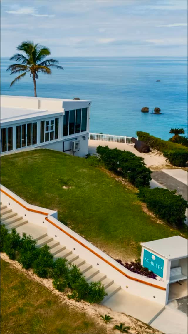 The ocean begins at your table.
#AchillesBermuda #LunchByTheSea #IslandLife #OceanViewDining #SeasideLunch #CoastalDining #BeachLife #OceanView #BeachVibes #SummerVibes #CocktailsWithAView #SeasideSips #OceanViewCocktails #CheersByTheSea #SummerSips #OceanBreeze #SunsetSips #CoastalVibes #DrinksWithAView #TheAchillesWay #AchillesMoments
