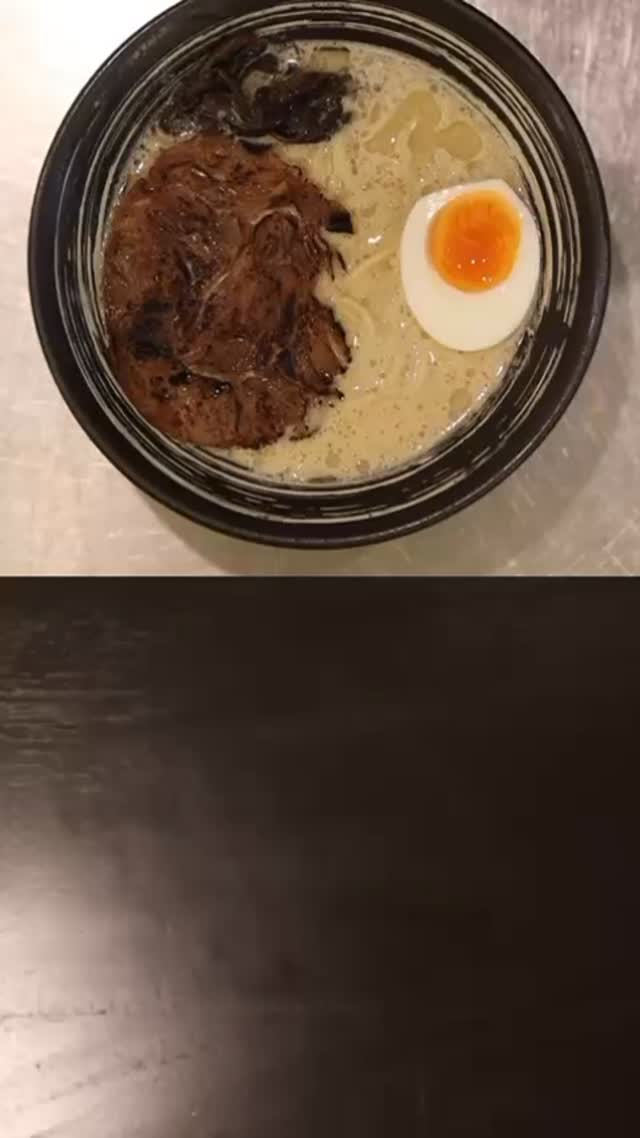 Dari ramen sampai nasi, semua ada di @rokuramen.id 🍜
Kalau masih bingung mau pilih yang mana, ini menu wajib coba kamu:
🍜 Signature Roku Ramen
Kuah kaldu ayam yang rich, dengan chicken chashu, ajitsuke tamago, jamur kuping, daun bawang, rumput laut, dan taburan wijen.
🍜 Carbonara Roku Ramen
Creamy, gurih, dan umami—dengan chicken chashu yang bikin tiap suapan makin nagih.
🍛 Chicken Katsu Curry Rice
Nasi kari Jepang dengan chicken katsu yang crispy dan comforting.
🍚 Beef Sukiyaki Don
Nasi hangat dengan beef sukiyaki, bawang putih goreng, daun bawang, dan wijen.
Udah tau mau coba yang mana duluan?
#RokuRamen #Nopork #Nolard #ramenjakarta