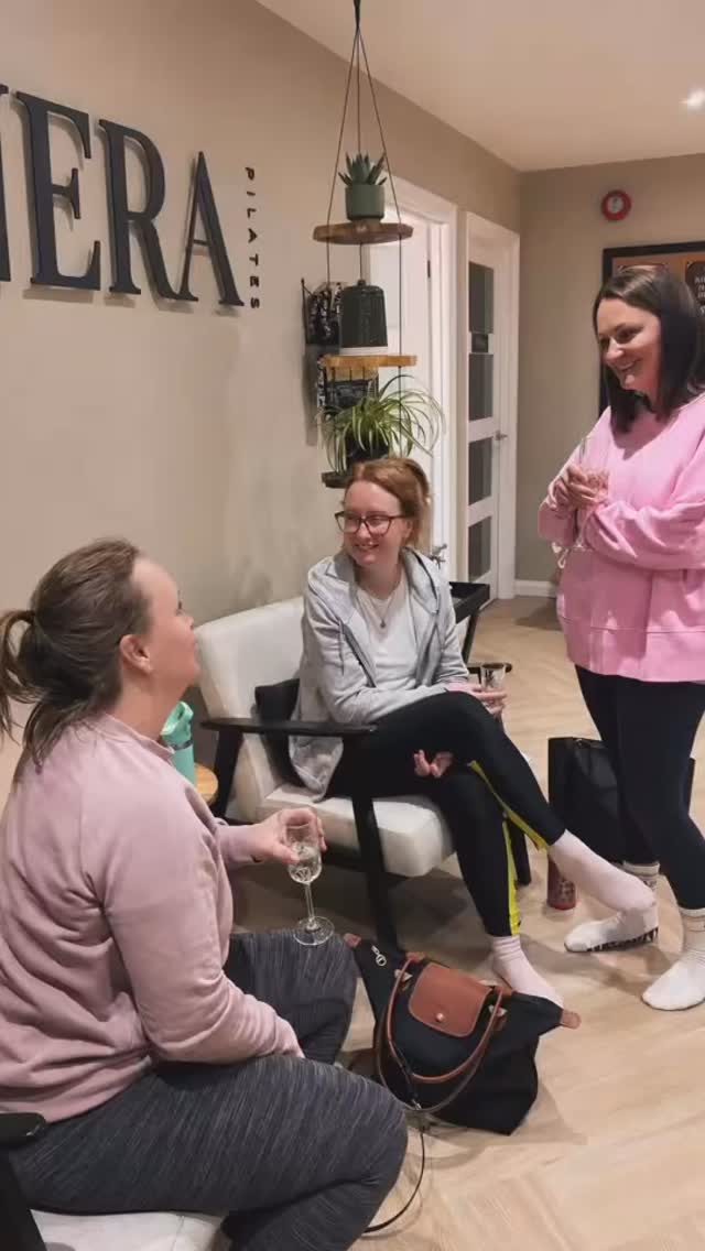 Last night’s Reformer & Sound Bath ✨
An evening of movement, grounding, deep rest, and connection.
Thank you to everyone who joined us for such a beautiful experience — slow movement followed by a restorative sound bath to help reset body and mind.
Already looking forward to the next one 🤍
#Pilates #SoundBath #WellnessEvent #ReformerPilates #MindfulMovement NERA SelfCare WellnessStudio
