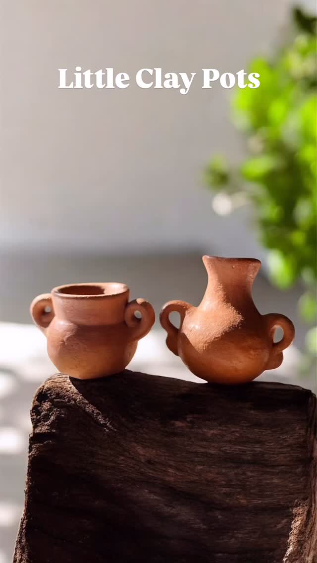 These cute vases are handmade in 🇬🇹 with natural red clay, no dyes or chemicals.🌿
Explore the full collection now 🔗in the bio.
—
Estos floreritos de barro están hechos a mano en 🇬🇹 con arcilla roja natural, sin tintes ni químicos. 🌿
Descubre la colección completa:
Enlace en la bio 🔗
.
.
#handmadewithlove #hechoamano #fyp #artisan #decor