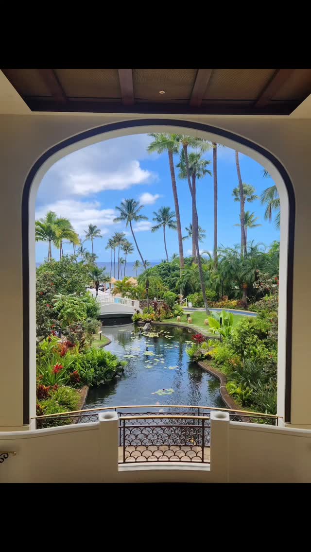 We spent a beautiful peaceful final day of our Maui vacation at the Fairmont Kea Lani. The service was excellent and everyone we met, from the bellman to the cabana attendant and our server, was welcoming and attentive.
We had to be out of our condo in Kihei by 10am and our flight didn’t leave until 8pm, so we booked a cabana for the day through ResortPass because I didn’t want to risk not having shade for the day. It ended up being the perfect way to relax and enjoy our last day in Maui before heading home.