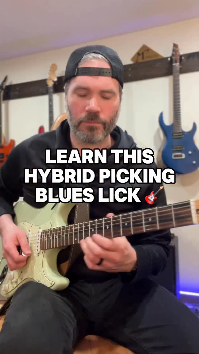 A Hybrid Picking Blues Lick for y’all! With tabs 🎸🤘🏻
You can get the downloadable tabs and guitar pro file on my Patreon. Link in bio 🙌🏻
#guitar #music #guitarlessons #guitarlicks