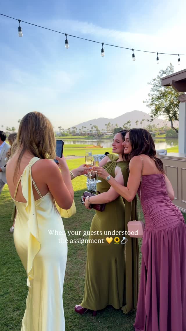 The bride said spring colors 💛 The guests said SAY LESS 🤌🏻
#weddingcontentcreator #azweddingcontentcreator #2025bride #weddinggueststyle #weddingguestdress