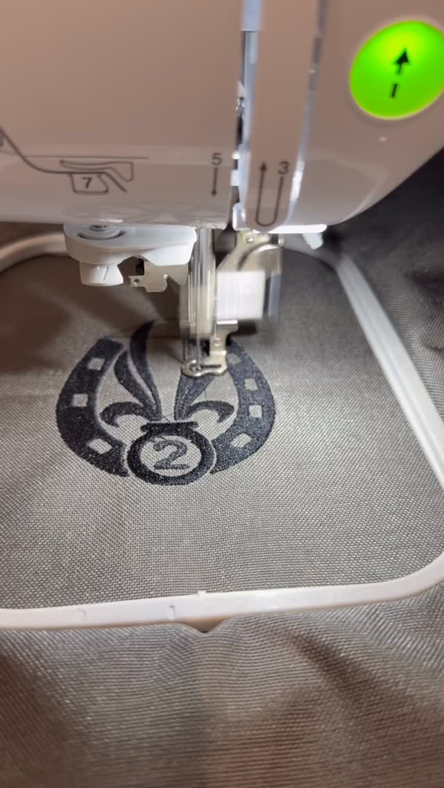 Dans notre atelier, chaque couture a une fonction.
Nous concevons et fabriquons des vêtements techniques de protection anti-couteau ainsi que des équipements sur mesure pour unités spécialisées et forces armées.
Précision. Résistance. Exigence.
#emraarmement #tacticalgear #madeinfrance #tactical #anticouteau