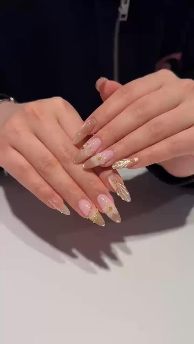 Luxury meets mermaid vibes ✨
Cat eyes chrome + 3D shell details + crystal jewelry = the ultimate summer nail obsession in Toronto 🌊💎
This set catches every light, every angle, and every compliment. Perfect for vacations, brunch dates, girls’ nights, and soft glam everyday looks.
If you’re searching for trendy nails in Toronto, this dreamy ocean-inspired design is one of the most requested nail sets right now. Book your appointment before the summer rush 💅
#TorontoNails #TorontoNailTech #TorontoBeauty #CatEyeNails #ChromeNails #3DNails #ShellNails #LuxuryNails #NailArtToronto #summernailstoronto