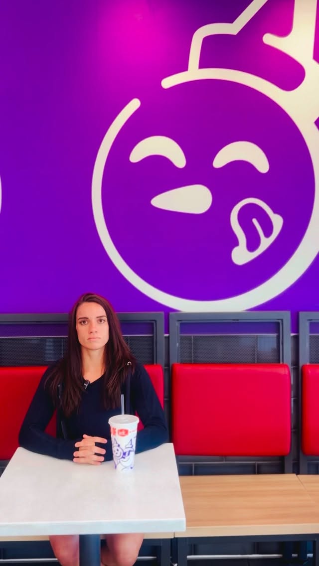 Earlier today I spoke with @eden_fit17 of @derby.city.mma inside @jackinthebox (Dixie Highway), to discuss her upcoming @lfafighting 235 fight in June.
Here we discuss how her previous amateur experience with @lfafighting has prepared her for this major milestone, aswell as what fans can expect from her fighting style.
She also offers inspiring advice to young women aspiring to enter the sport, emphasizing the importance of training at quality gyms and pushing through challenges.
