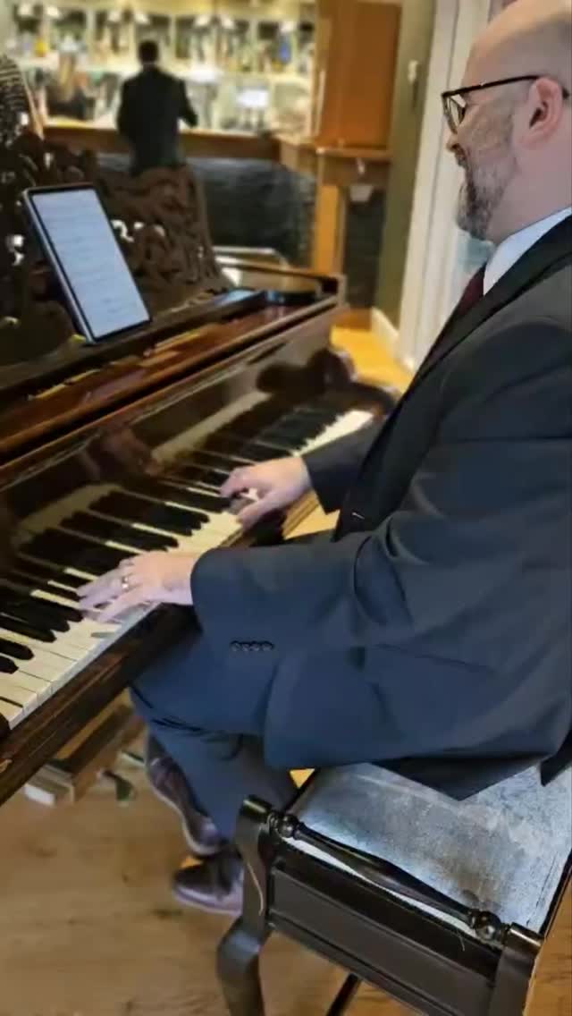 🎶’If I Ain’t Got You’ by Alicia Keys
Filmed live at @eastongrange
www.daniellaw.co.uk (Link in Bio)
#eastongrange #weddingmusic #suffolkweddingvenue #2026wedding #2027wedding