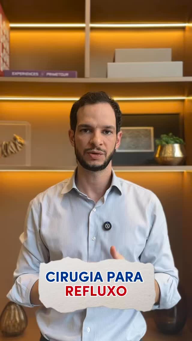 Refluxo para a vida toda… será mesmo? 🔥
Muita gente acredita que conviver com azia, regurgitação ou depender de medicação contínua é a única opção.
Mas em alguns casos, o tratamento cirúrgico pode entrar mais cedo do que muitos imaginam — e pode mudar completamente qualidade de vida, sintomas e até o sono.
No vídeo, explico quando pensar nessa possibilidade e para quais pacientes a cirurgia pode fazer sentido.
▶️ Assista até o final. Talvez isso mude sua forma de enxergar o tratamento do refluxo.
#Refluxo #DRGE #CirurgiaDoRefluxo #CirurgiaDigestiva #AparelhoDigestivo