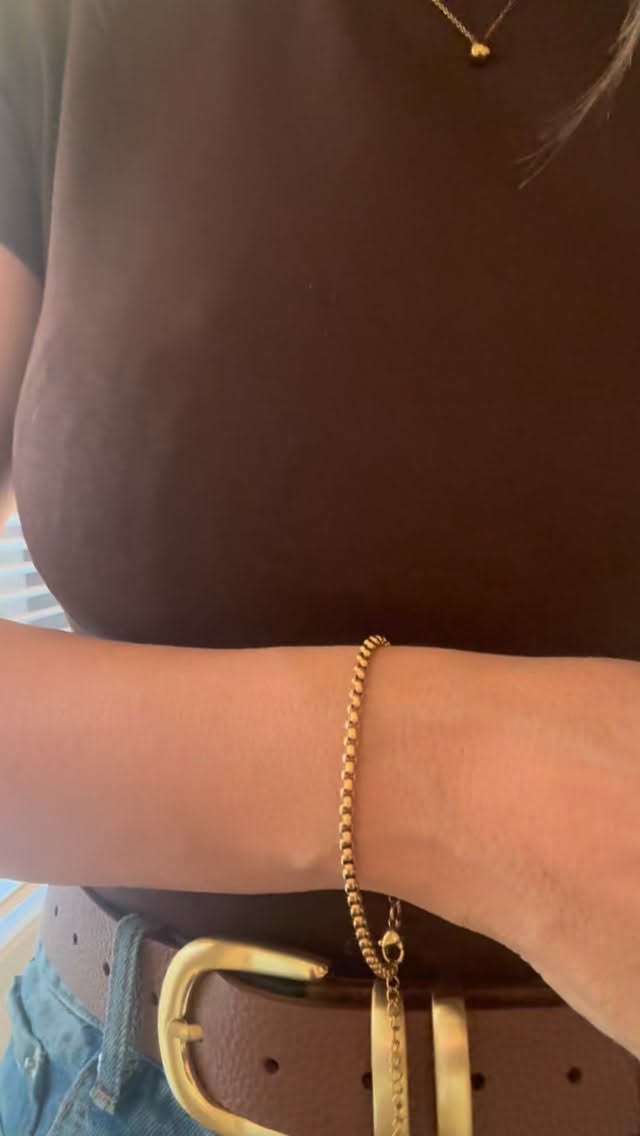 Chocolate brown and gold 💛🤎 the perfect combo 🤎💛 Wearing the Cara Bracelet today #satorijewellery #nzstyle #nzjewellery #jewellerynz