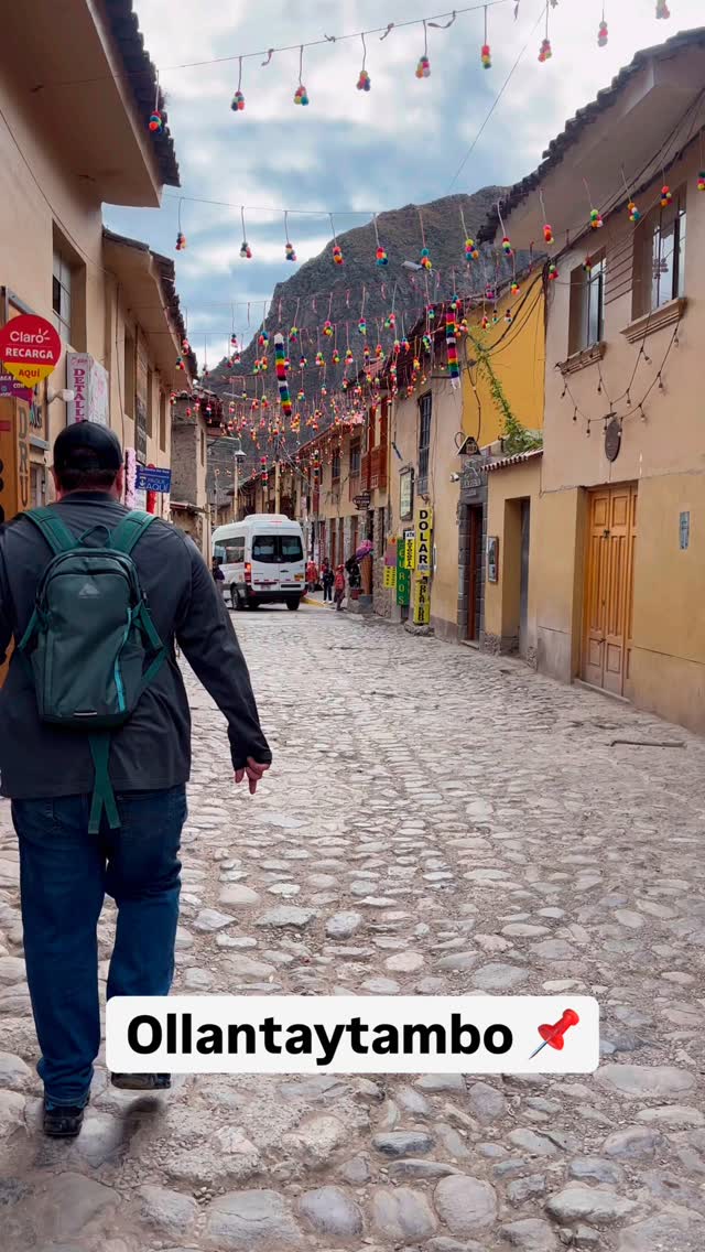 Stone streets, Inca history, mountain views, and one of the most magical towns in Peru 🇵🇪✨
Ollantaytambo felt like stepping back in time. From the ancient ruins to the peaceful energy of the Sacred Valley, this little town completely stole our hearts ❤️⛰️
If you’re heading to Peru, don’t just pass through on the way to Machu Picchu… stay awhile here 🦙🌿
#Peru #Ollantaytambo #SacredValley #MachuPicchu #travel