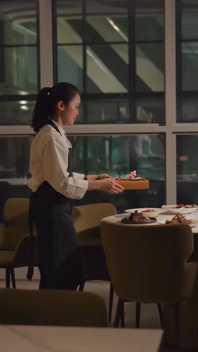 Step away from the pace of the city and indulge in an elegant dining experience at MOSS CROSS TOKYO Singapore.
Our All-Day Set Menu is available daily from 11:30AM to 9:30PM, at $68++.
Featuring our signature SHOKADO-5, a thoughtfully curated selection of five distinct flavours and textures, beautifully presented with a seasonal touch.
Select your preferred main course and finish with the chef’s dessert of the day.
Perfect for a leisurely lunch, a relaxed evening meal, or a quiet moment of indulgence.
📍Available at MOSS CROSS TOKYO Singapore
181 South Bridge Rd, #02-01 Capri by Fraser China Square
Dine-in only | Reservation via Chope
Don’t forget to tag us during your visit!📸
