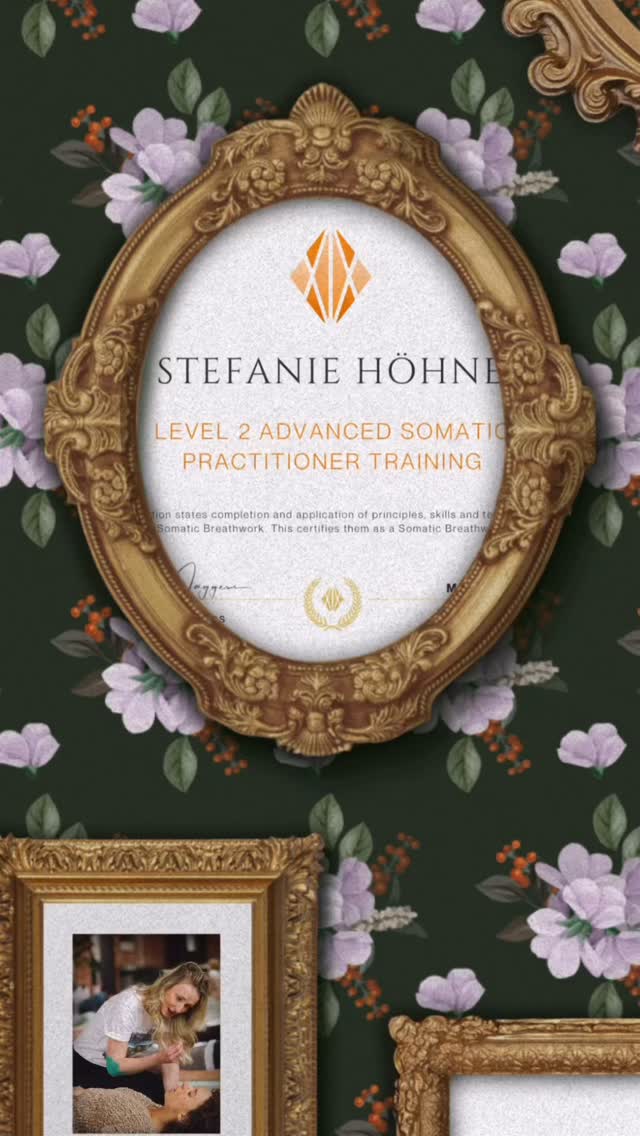 There was a time in my life where I was constantly trying to figure everything out through my mind. Always thinking, analyzing, pushing through, trying to control what I was feeling instead of truly listening to it.
And honestly, if someone had told me years ago that I would one day sit in somatic breathwork trainings learning how deeply the body holds stress, tension, emotions and survival patterns… I probably would not have believed them. 😉
This work has changed so much for me personally. Not because it made life perfect. But because it slowly brought me back into relationship with myself in a way I had never experienced before. More softness. More presence. More awareness of what is actually happening inside my body.
And now I officially completed my Level 2 Advanced Somatic Practitioner Training — as part of the very first cohort ever trained worldwide. 🤍
I’m deeply grateful for this path, for everything I continue to learn, and for all the beautiful humans I got to meet along the way. I’m so excited for all the sessions, connections and spaces that will continue to grow from this work.
This really feels like only the beginning.
↓
Deutsch in den Kommentaren