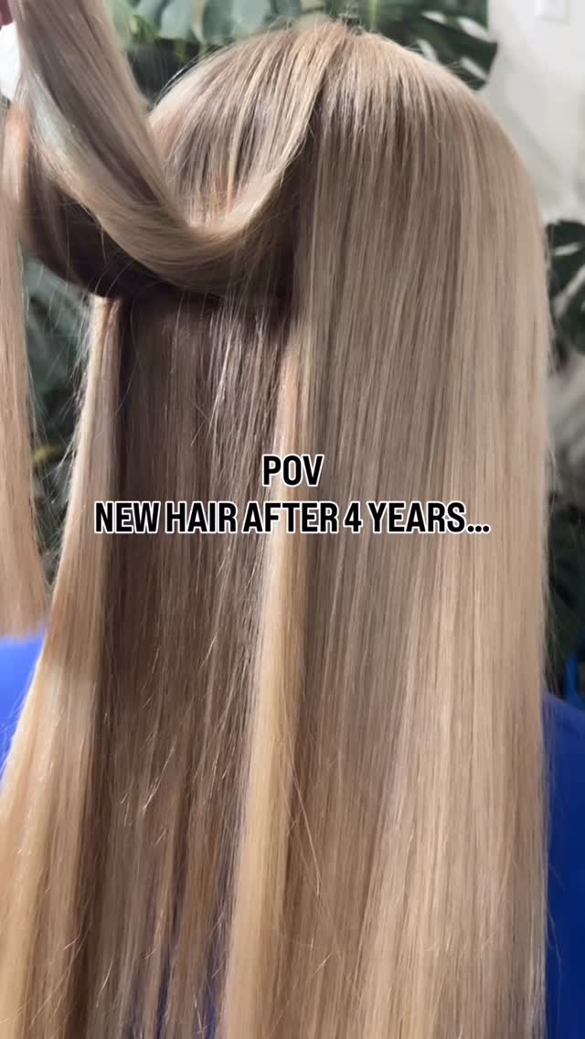 4 YEARS?!?
Yes…but in all fairness she didn’t wear extensions for about 2 of those 4 years.
This cutie deserved new hair cuz we all deserve to treat ourselves.
We added 18” wefts to give her thickness and length and of course blonde 🙌🏻🙌🏻
#402hair #salonvoelincoln #handtiedhairextensions #lincolnneextensions #402hairstylist