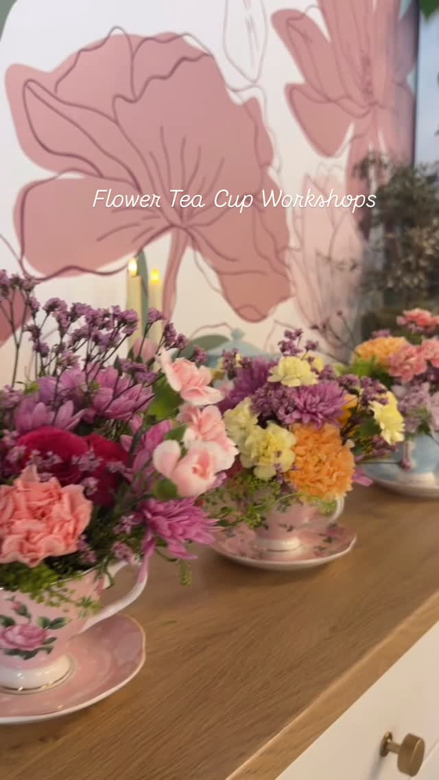 Forget the vase and come use a tea cup!
This Saturday @pouranddecorstpete we’ll be creating these cuties and they come with a free coffee or tea to enjoy!
Join with your mom for a belated Mother’s Day, bring the girlies or just come for a morning of flowers and relaxing on your own!
Plus shop all the cute home decor and gifts!
Link in bio!! Or here! https://linktr.ee/theroamingpetal