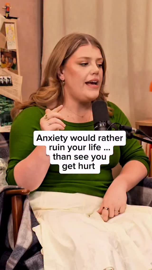 🎧 The surprising neuroscience of anxiety
Our comprehensive anxiety episode is out now! Comment ‘ANXIETY’ and I’ll send you the full video episode to watch 🤍
Happy listening (or watching)!
#anxietyrelief #psychology #podcastrecommendation #psychologytips #mentalhealth