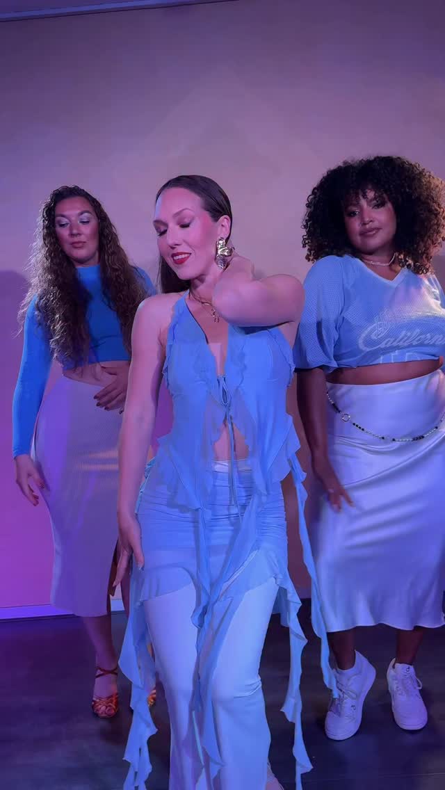 Honestly, dancing is something I think everyone should experience at least once in life.
But of course I’m bias because these women don’t only dance together.
They celebrate when someone finally gets a new home.
They support each other through surgeries and hard moments.
They hype up women starting their first business.
They remind each other to keep going.
Somewhere between the choreographies, the laughter, the nerves before filming and the late night talks…
a real sense of belonging is created.
And THAT is why for me it has never only been about steps.
Almost two years ago I started these classes independently - without a dance school, crew or partner behind me.
And now this community has become one of the most meaningful parts of my life.
Before summer break we still have a few beautiful moments left together:
✨ Single Ladystyling classes:
18/6 • 25/6 • 2/7
🔥 Wanna try a mix between Ladystyling & sensual floorwork?
Join mine & @thebukkyayo half-day bootcamp on 27/6
👗 Changed size? Come to our SIP & SWAP clothing exchange on 21/5
🪴 Slow down with creativity during our macramé workshops:
23/5 & 5/7
And for everyone asking… 👀
The next 6-week LADYSTYLING course with ending video shoot by @selectmotions starts 3/9 🎥✨
💄MUA: @editionsbyadri
📍 @haven_ams
👠 Choreographer: @TzerFuse
🎥 Videographer: @SelectMotions
🎶 Music: #Lalalala @kforest @officialboluaji