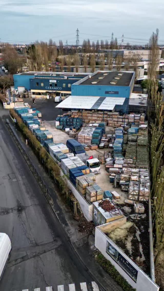Nous sommes ouverts le jeudi 14/05
NOS MAGASINS
Magasin 1 & Dépôt – Sarcelles
📌 31 Rue du Fer à Cheval, 95200 Sarcelles
📞 01 86 04 82 15
📧 info@ceramico.fr
Magasin 2 – Le Perreux-sur-Marne
📌 230 Avenue du Général de Gaulle, 94170 Le Perreux-sur-Marne
📞 01 86 04 60 52
📧 commercial@ceramico.fr
👉 Venez comparer, toucher et choisir directement en magasin
🕘 Horaires
Lundi – Samedi : 09h00–12h30 / 13h30–18h30
Dimanche : fermé
🌐 www.ceramico.fr
#carrelage
#interieurdesign
#decorationinterieure
#salledebain
#fyp