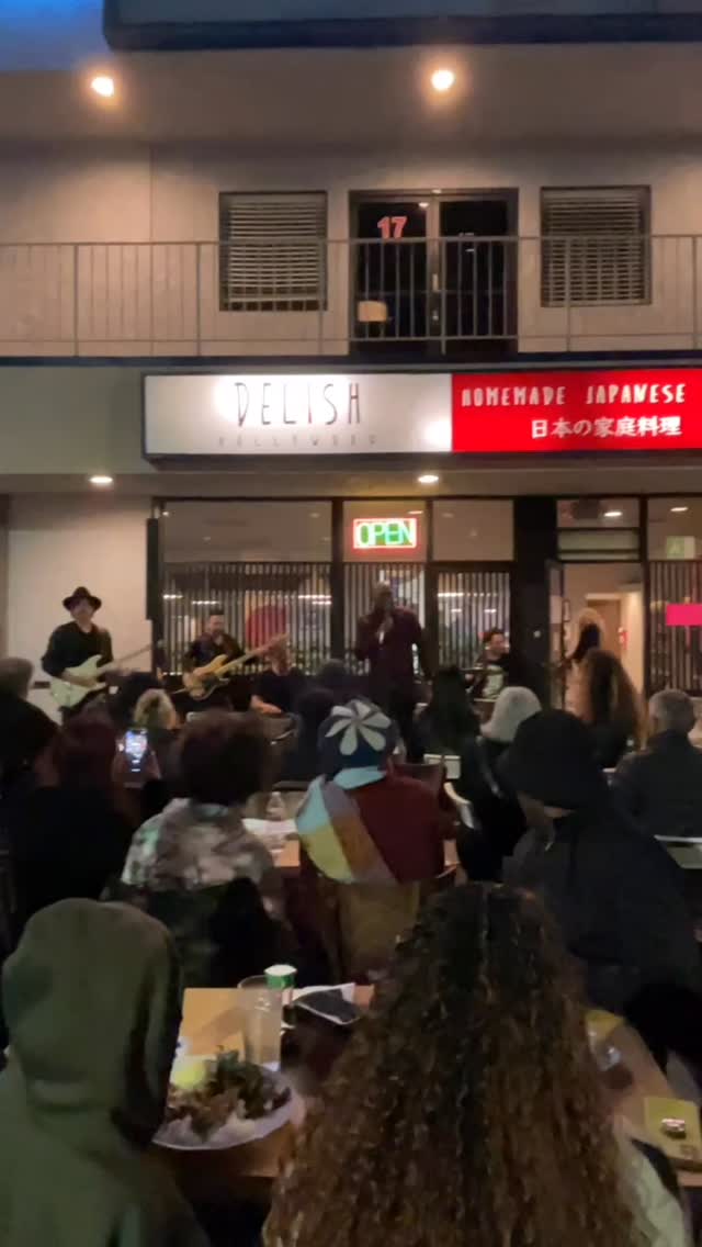#throwbackthursday Just a taste of the delicious music and fun we used to have at Delish restaurant post Pandemic 😷 performing outside with @aajmusic @rafaelmoreiraofficial @patahaus and @e.tancredi Paying tribute to the great @officialmarvingayemusic who wrote & performed the classic What’s Going On” Tasty 😋 Japanese food and mouthwatering grooves. #tbt #livemusic #delishtheband #whatsgoingon