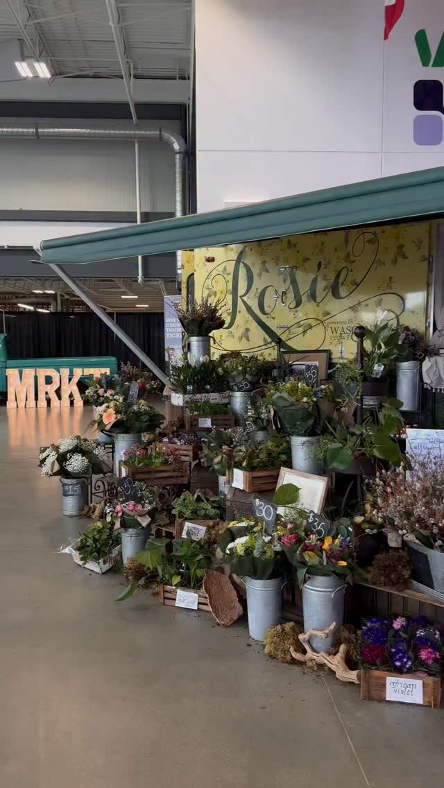Rosies Flower Truck by Wascana Florist is coming to MRKT The Spring Edit🌷🍉✨
What’s more spring than fresh flowers? Find them @ The Callie Club, Regina🤍
May 30th, Saturday | 10AM–5PM
May 31st, Sunday | 10AM–4PM
Tickets available now at mrktmarkets.com 🎟️
