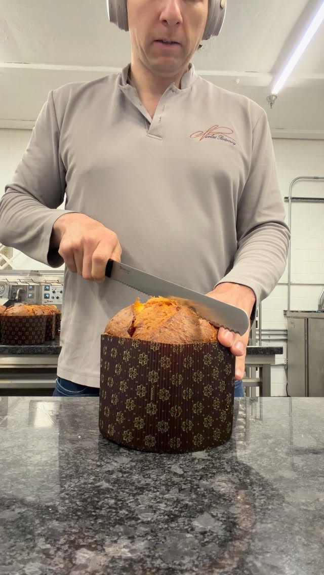 Panettone classic, chocolate or savory ? Which one is your favorite !?
Tell me if you want to see the process and I will show you in the next reel.
I prefer this type of traditional Panettone not too aerated, yet super fluffy, soft and strong milk aroma.
I baked it yesterday, it will be better in a week ! Patience…
Of course 100% sourdough (given to me by many of my friends, and big names of panettone, and mine own too, so it s a nice mix as our cosmopolitan society ! I believe mixing makes us stronger, so does my sourdough 😝) it is strong, resilient, and stable pH!
If you are in the north part of the NEW Jersey and you want one for Mother’s Day, just DM me!
#nicolasbotomisy #panettoneartigianale #panettone