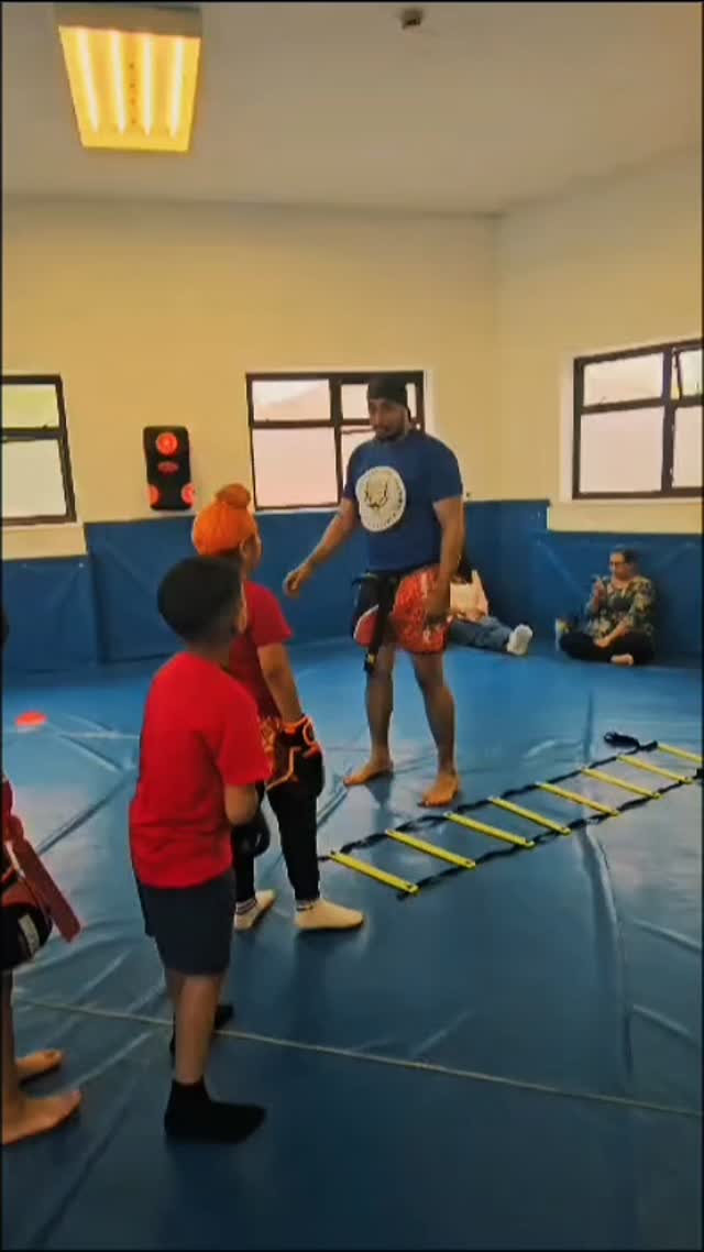Our kids Martial Arts classes in Slough, is a place where children can learn how to control their body and mind through Martial arts.
We are not trying to turn them into mini Bruce Lees or Chuck Norris's.
Why?
Because they are kids not fighters, they need structure, focus and goals.
We don't take no more than 12 kids on our little warriors program as this allows for more one to one time with each child.
Helping them develop the skills and emotions they need.