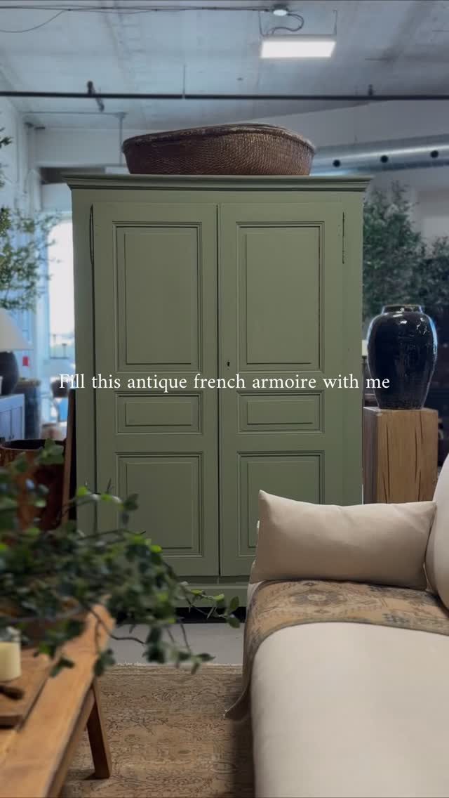 antique armoires, now holding more antiques
#frenchantiques #vintagepottery #antiquing #vintagehome #reclaimedwood