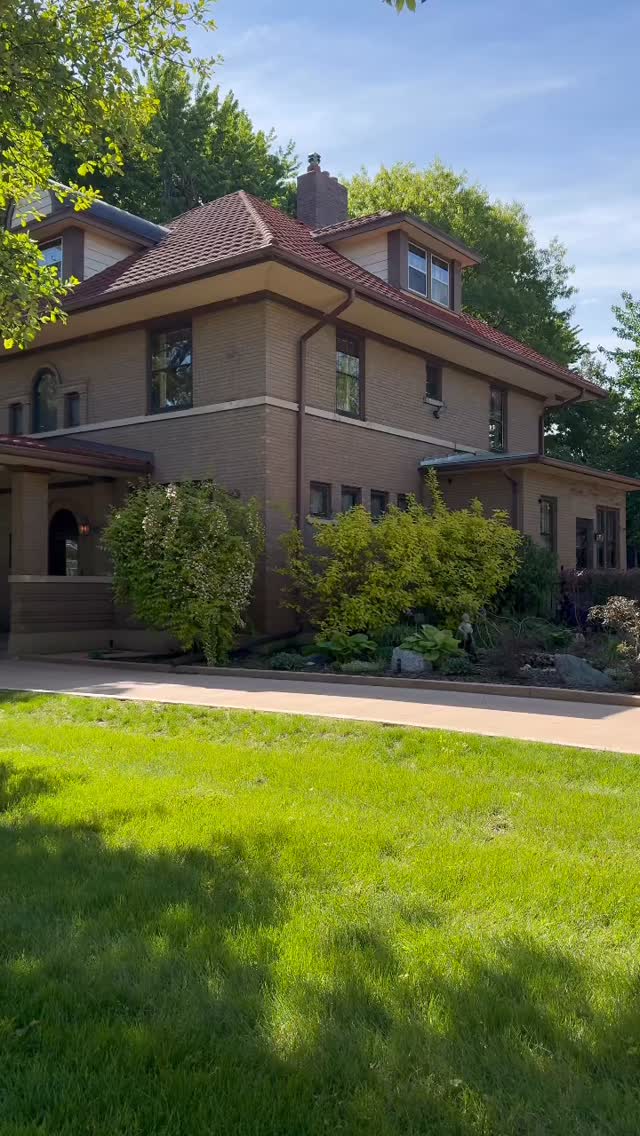 410 Franklin Ave, Des Moines IA
Historic architecture & beautifully restored modern living
Built in 1905 and designed by renowned Des Moines architects Liebbe, Nourse & Rasmussen
Original craftsmanship, rich woodwork, stained glass, and timeless architectural details
Thoughtfully restored back to the grand single-family home it was always meant to be
A home with real history, civic significance, and a legacy rooted in Des Moines
Located in the exciting and historic @river_bend_dsm River Bend Neighborhood with walkability, incredible architecture, local restaurants, trails, river access and so many more exciting things happening for the future of our city.