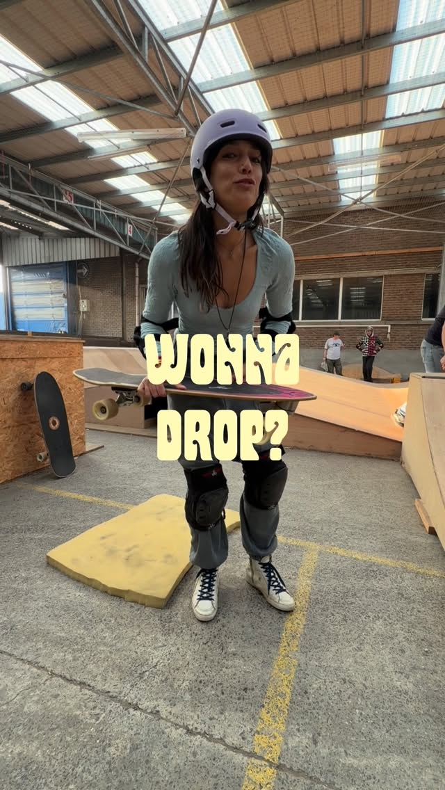 Your first drop-in is closer than you think.
I made a complete step-by-step drop-in guide for beginners who keep freezing at the top of the ramp.
Inside the course:
✔️ 8 simple videos
✔️ Step-by-step progression
✔️ Exercises with and without the board
✔️ 2 mental tricks to reduce fear and help you commit
✔️ The exact drop-in method I teach in real lessons
You do NOT need to be fearless to learn drop-ins.
You just need the right guidance
Download the guide now — ⚡️link in bio⚡️