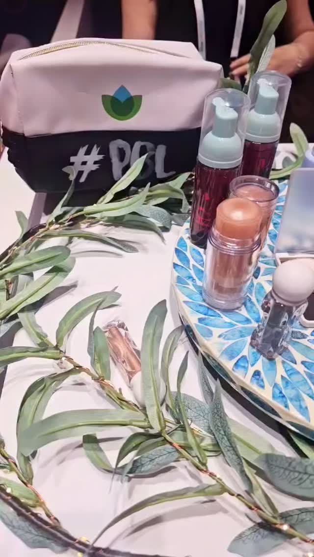What we showcased at the MakeUp in New York, our brand new line for everyone to see!!
-
-
-
#makeupinnewyork #makeup #newyork #clean #purebeautylabs