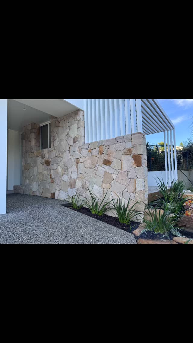 Another one done and dusted. Really compliments the native themed landscaped front garden
#stonecladding #nature #outdoordesign #facade #architecture
