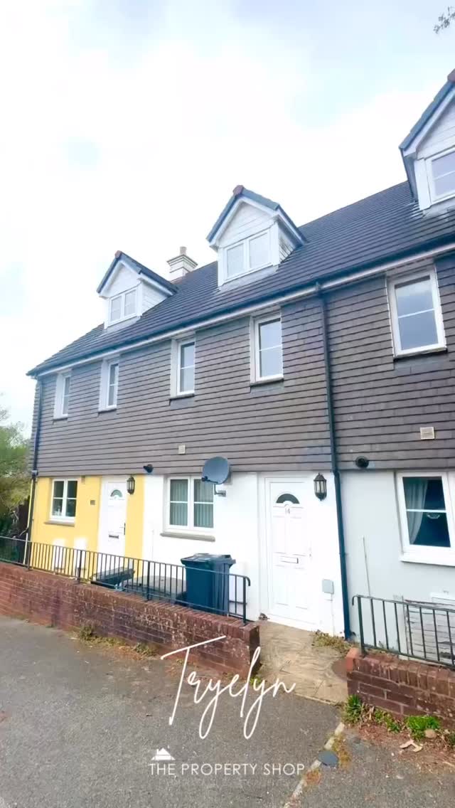 🙌 NEW PRICE 🙌
📍14 Tryelyn, Bodmin
🏠 £205,000
14 Tryelyn is a spacious and well-presented three-bedroom mid-terrace property, offering generous accommodation across three floors, with all bedrooms being comfortable doubles, ideal for first time buyers, families, professionals, or investors.
To enquire about this property, please call our Bodmin Branch on 01208 74182 📞
#cornwallliving #cornishestateagents #propertiesforsale