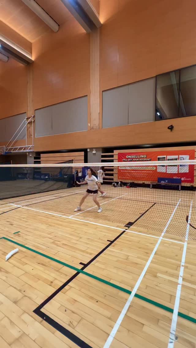 Here are some basic doubles rotation examples and the positions you should move into after certain shots:
Attacking Formation (Front & Back)
• Smashes
• Net shots
• Taps
• Drops
Defensive Formation (Side by Side)
• Lifts
• Clears
Understanding when to rotate and where to position yourself makes a huge difference in doubles gameplay
#badminton #badmintonlovers #badmintontips #badmintonskills #badmintontime
