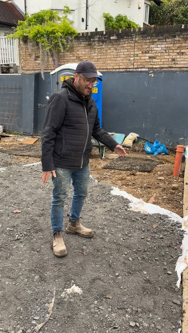 First look at our job in Leigh on sea 😎this one is going to be cool #essexgardens #gardenbuild #luxurygardens #essexliving #outdoorliving