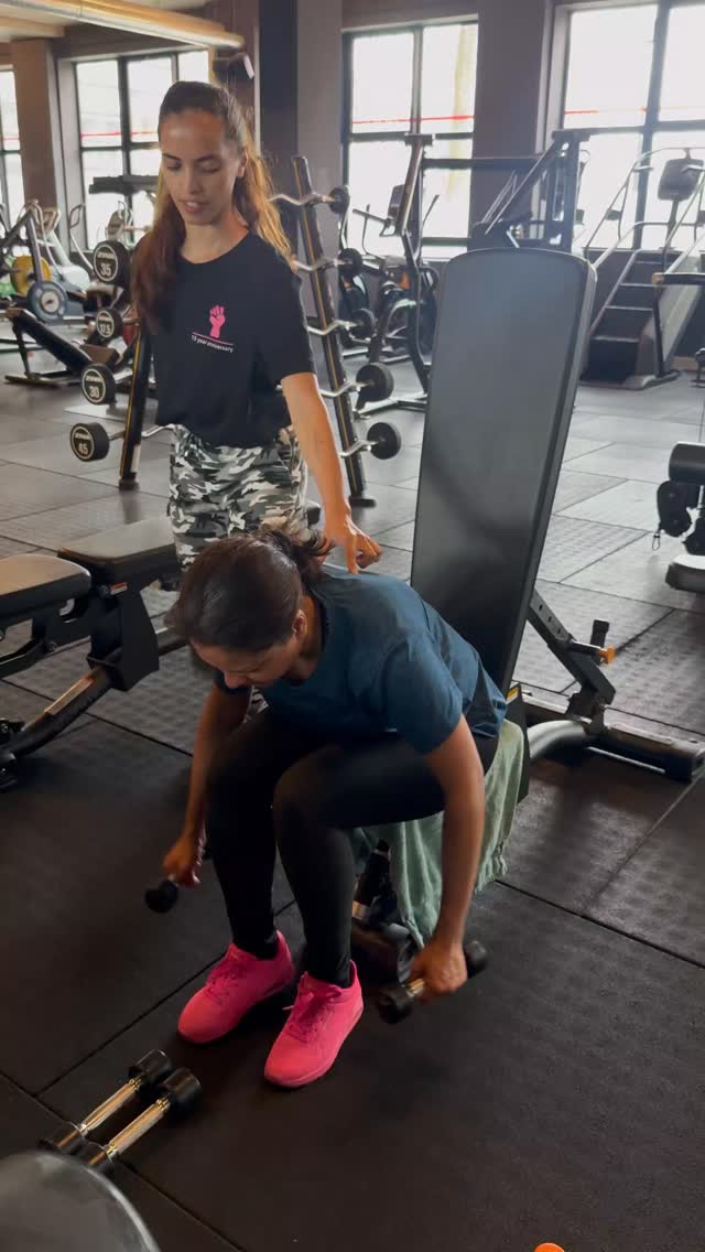 Samen werken aan sterker worden! 💪
Bij ons draait het niet alleen om trainen, maar ook om persoonlijke begeleiding die écht het verschil maakt.
Nicole motiveert, corrigeert en helpt je stap voor stap om het beste uit jezelf te halen. Altijd op jouw niveau en met aandacht voor techniek, vertrouwen en plezier.
Progressie begint met de juiste begeleiding. 💪
#lifeandkicking #personaltraining #ijburg #fitness #FitnessJourney lifeandkickingcommunity