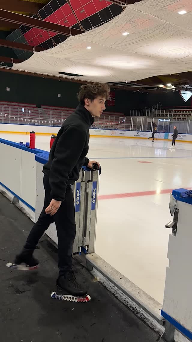 A day at the rink with Corentin Spinar 💪✨️ Corentin Spinar is such a fantastic skater, and we’re proud to see him continue to trust our blades on the ice! ⛸️ #JohnWilsonBlades
#FigureSkating #IceSkating