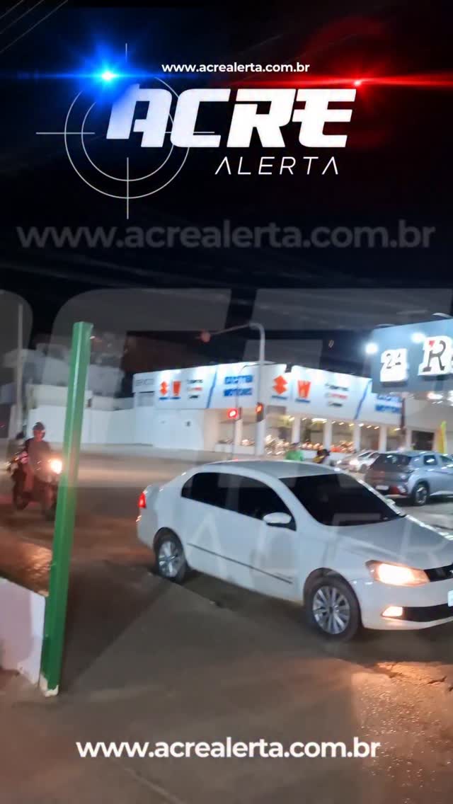🚨 Grave acidente deixa jovem ciclista em estado crítico no 2º distrito de Rio Branco
Um grave acidente de trânsito foi registrado na noite desta terça-feira (data a confirmar), nas proximidades do bairro Santo Afonso, região do Segundo Distrito de Rio Branco.
Segundo informações, uma jovem de 21 anos, que trafegava de bicicleta e havia acabado de sair do trabalho, acabou colidindo com uma carreta. Com o impacto, ela sofreu um traumatismo cranioencefálico (TCE) de natureza grave.
O Serviço de Atendimento Móvel de Urgência (Samu) foi acionado, prestou os primeiros atendimentos ainda no local e encaminhou a vítima ao Pronto-Socorro de Rio Branco. Devido à gravidade do caso, a jovem foi entubada.
📌 matéria completa no site www.acrealerta.com.br�
#AcreAlerta #RioBranco #AcidenteDeTransito #SantoAfonso #SegundoDistrito TCE Samu Urgencia NoticiasDoAcre Ciclista Carreta ProntoSocorro Acre Transito GraveAcidente