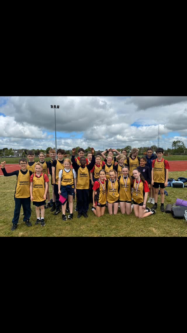 A fantastic County Sports event took place today in Craughwell. Bawnmore featured strongly in all events. We had athletes qualify for finals in seven events and we were delighted with our girls relay team who won bronze. As always we are very proud of everyone who participated. It was a super day for all! A huge thank you to the Parents Association for the new singlets for basketball and athletics also!