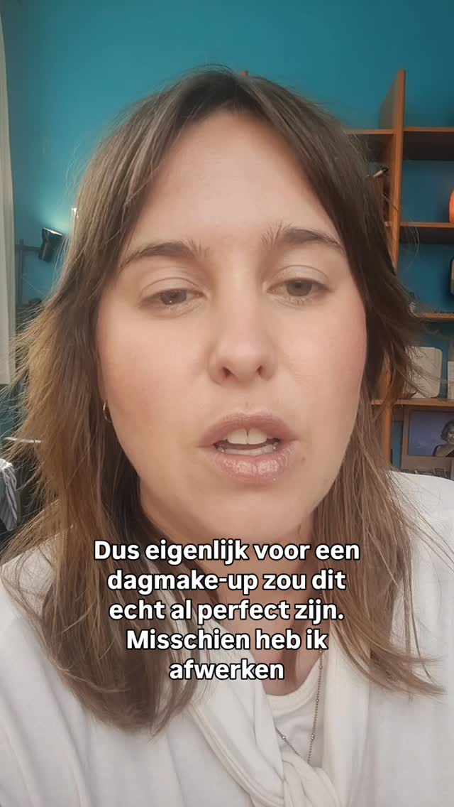 Deel 4 ofzo. Haha god, ik kan dus niet kan 1 keer zo'n filmpje maken he. Ik ken daar nx van
Maar van make up ken ik wel iets en kan ik u helpen