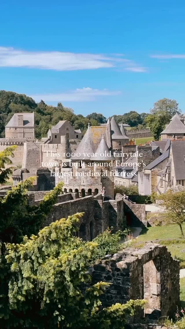 A fairytale town in north west France, Fougeres is over 1000 years old and home to the largest medieval fortress in Europe.
@postcardsbyhannah Shares about it.
The town’s past feels like it’s been plucked straight from a book filled with magical stories and beautiful pictures. The castle was built in the 12th century and withstood sieges, wars and most importantly, the passage of time. Its walls and towers whisper myths and legends from the past, protecting Brittany from French incursions.
Today, the town retains much of its historic charm, with cobbled streets weaving through half timbered buildings, creperies and quaint boutique stores. Visitors can explore the castle’s walls and enjoy beautiful views over the town itself.
Just 45 minutes from Le Mont Saint Michel, this fairytale town is not to be missed 🏰