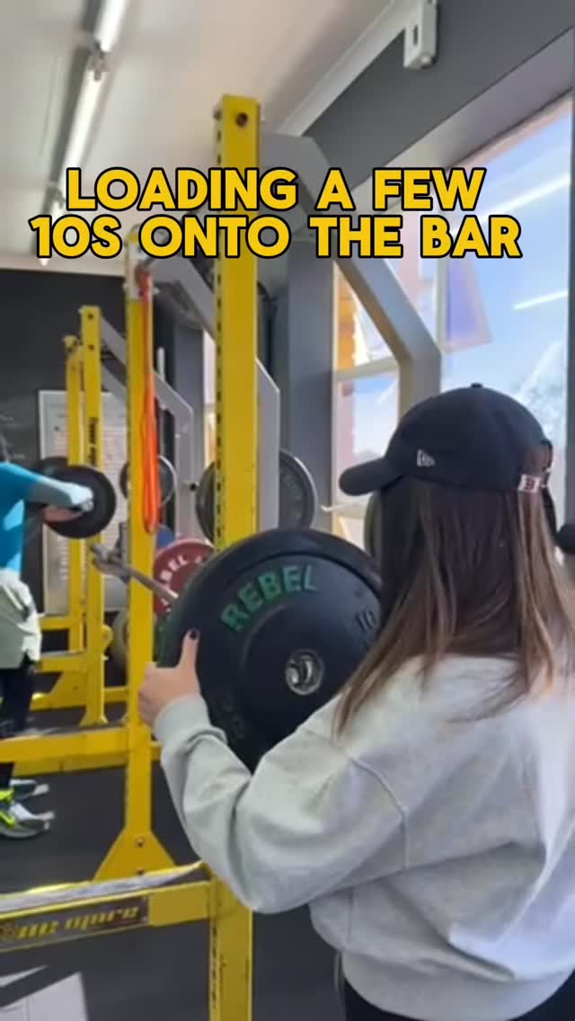 Send this to someone who is doing awesome in the gym 1⃣0⃣
#relatable #gymhumor #fitness #strength#tens
