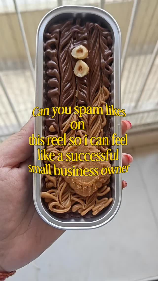 Hi, I’m Geetika ✨
The heart behind Love in the Ovenn 🤍
If you love eggless desserts, cheesecakes, brownies & sweet little moments 🍰🍫✨
…then you’re in the right place 💌
I’m a self-taught, dessert-obsessed baker sharing all things baked with love 🧁
Follow along for lots of sweetness, creativity & cozy dessert content 🌷💕
#LoveInTheOven #Homebaker #MiraRoad