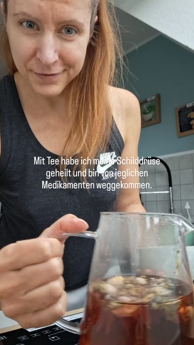 Wenn Tee dein ganzes Leben verändert, ist es AURORA Tea ✨️🍵
Natürlich war es nicht nur Tee, der mich aus meiner Krankheit rausgeholt hat, aber Tee war ein entscheidender Faktor dabei.
Coming soon...
My first collection ist about to start 😍☺️
#tee #teeritual #teezeremonie #healingjourney #hashimoto herbal remedies
*meine persönliche Erfahrung/kein Heilversprechen.
(mit verschiedenen Teesorten)
Und genau deshalb mische ich nun meine eigenen Teesorten, um genau dieses Gefühl einzufangen und den Körper beim entspannen und loslassen zu unterstützen.