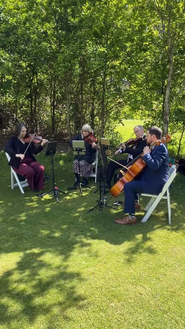 Beautiful wedding today at @cottesmorecountryclub - a little clip of “Here Comes the Sun” from the signing of the register here. #weddingstringquartet #stringquartet #weddingmusic #stringquartetwedding #weddingstrings