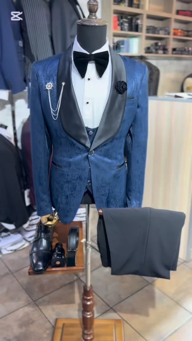 Check out this outfit only at our shop…..
* Suit - R1650
* Shirt - R650
*Brooch-150
* Bow tie-200
* Belt - R250
* Cologne - R500
* Shoes - R750
* Total - 4150
www.mandmformalclothing.com…. Update your wardrobe only at M&M Formal Clothing
#mandmformalclothing #creatorsearchinsight #southafrica #steezybwoi #matric2026